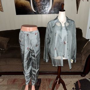 Silks by I.S.C. • Large • Green/Red • Silk • Embroidery Rose • Pants/Blouse• New